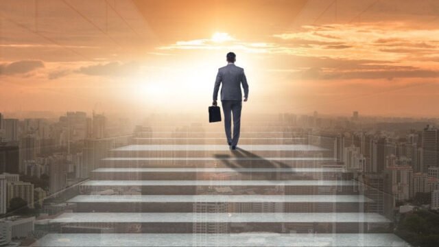 Kariyerinizi Zirveye Çıkaracak 5 Yüksek Lisans Derecesi