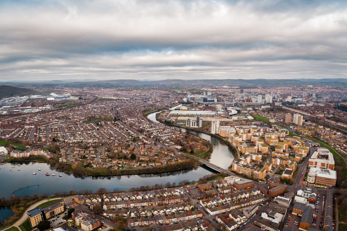 Cardiff şehir