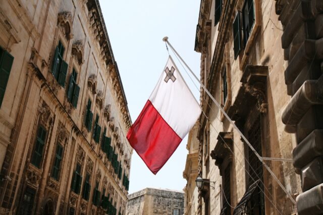 Kaya tuzu,Malta ekonomisi,Malta ve AB,Kum Taşı,Malta ve ekonomi,Maltanın ekonomisi