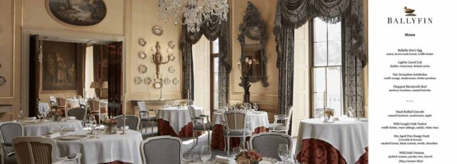 İrlanda'nın ünlü restoranlarından birinin dış veya iç mekanı.