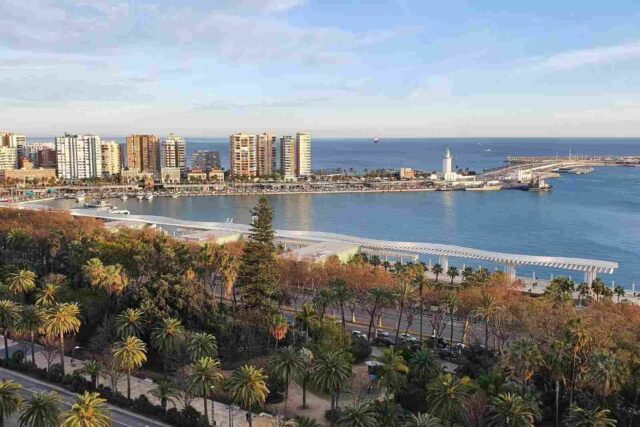 Deniz manzarasıyla ünlü Malaga'nın güzel bir görüntüsü.