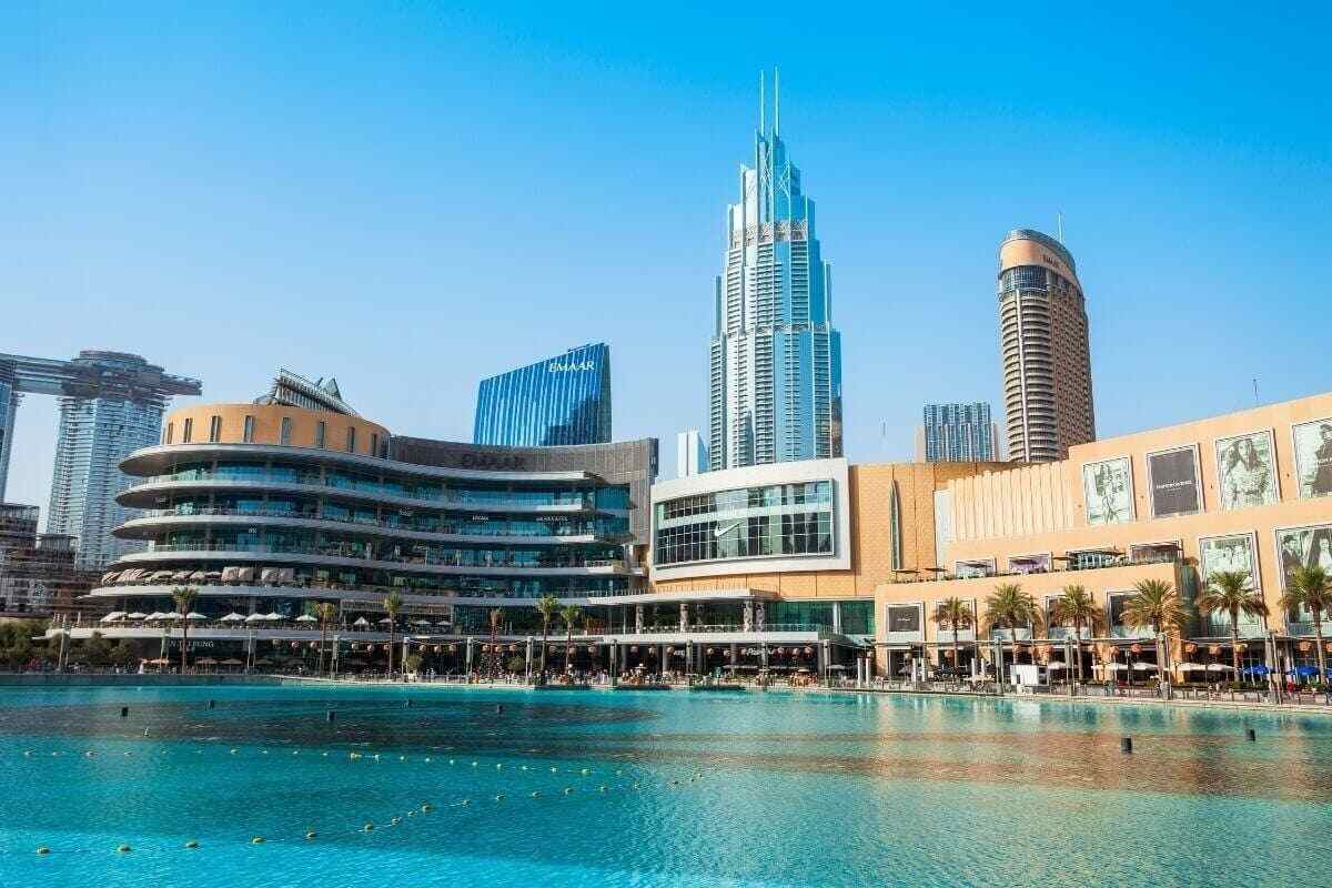 Dubai'deki kapalı kayak merkezi Ski Dubai'nin iç mekan manzarası.