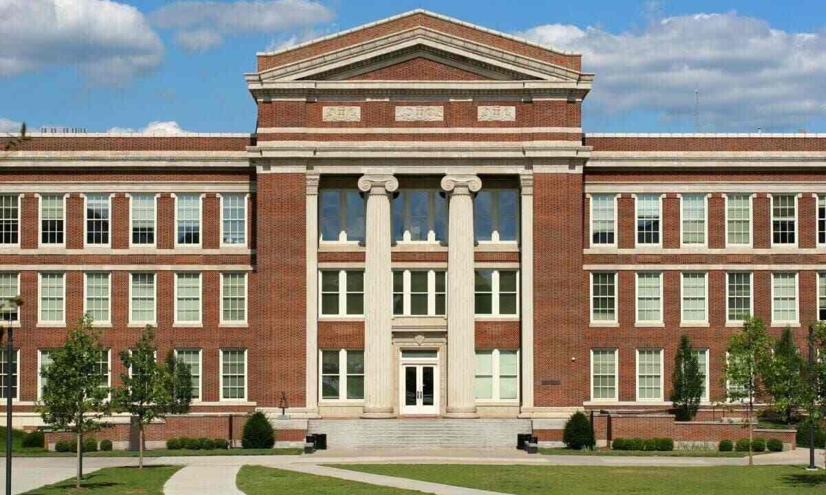 İrlanda’da Dil Eğitiminde Devam Zorunluluğu Var mı?