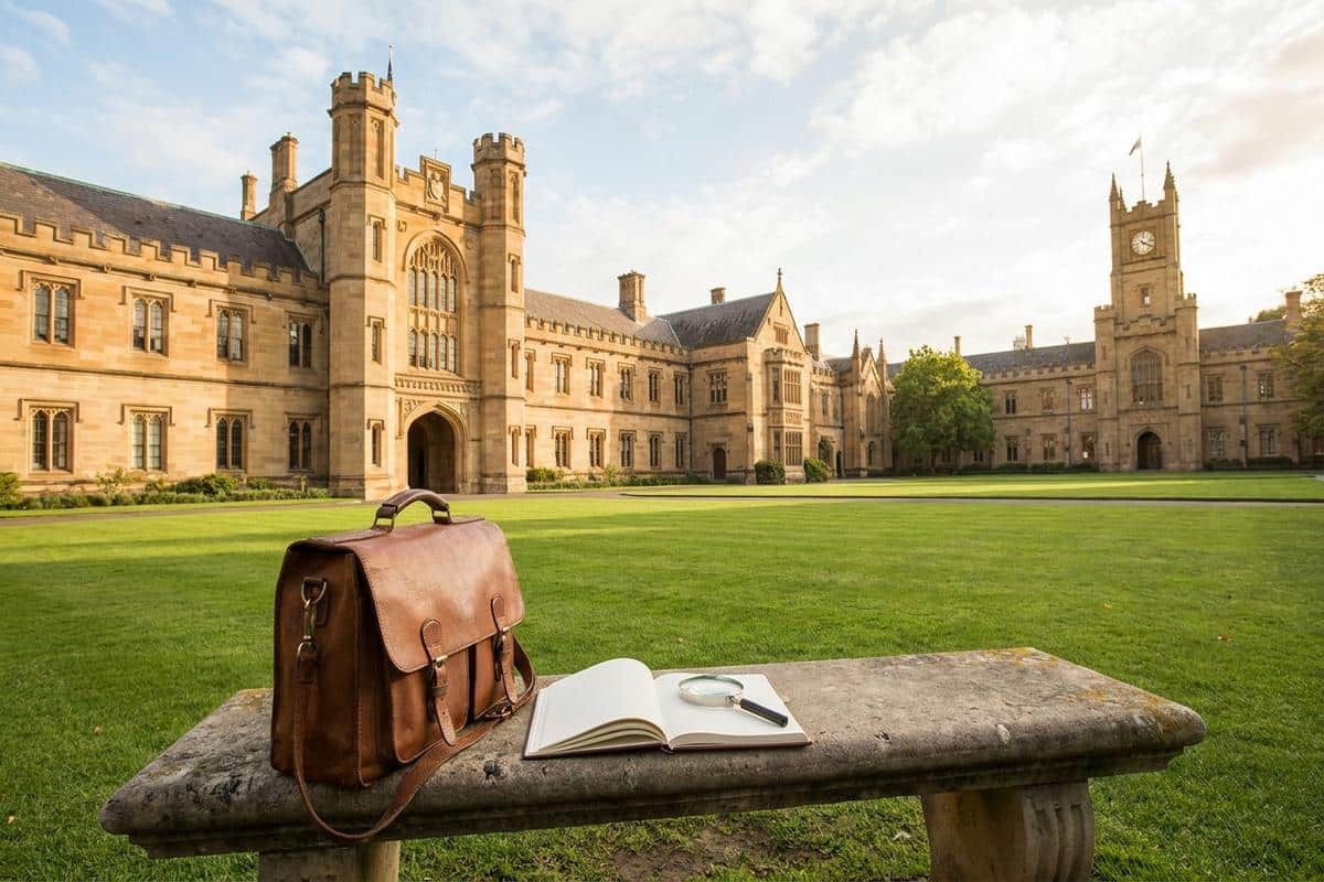 Melbourne Üniversitesi: Bölümler, Şartlar, Vize ve Burslar