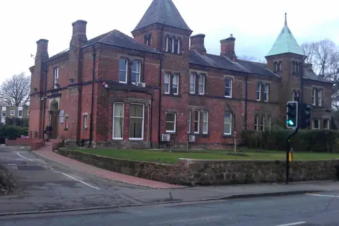 Chester Üniversitesi tuğla bina