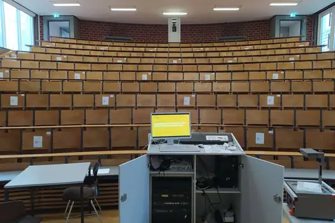 FAU Büyük Hörsaal dersliği