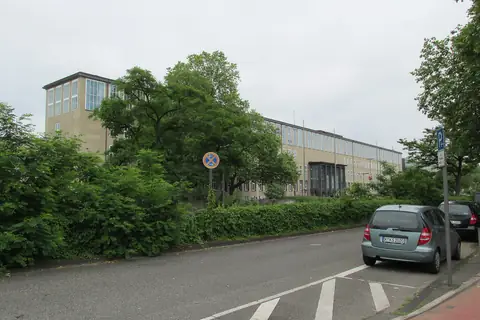 Köln Üniversitesi Hauptgebäude