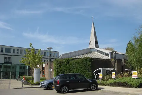 Leeds Trinity Üniversitesi kampüs şapeli