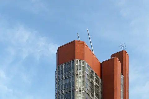 Leicester Üniversitesi Engineering Binası