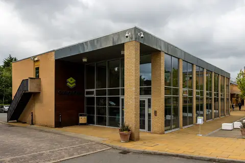 Leicester Üniversitesi College Court binası
