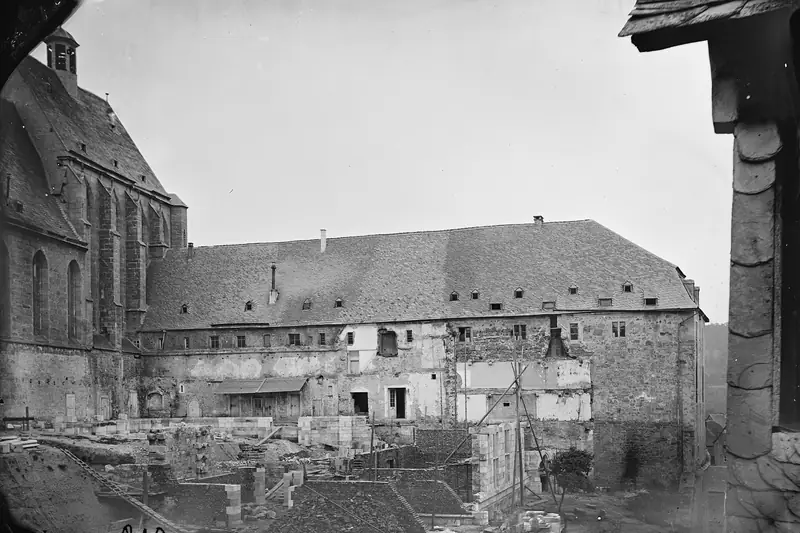 Marburg Alte Universität binası