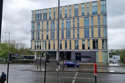 Northampton Üniversitesi Innovation Centre dış görünüm
