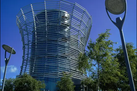 Northumbria Üniversitesi City Campus East kulesi