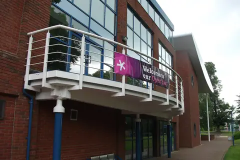 Wolverhampton Üniversitesi Telford kampüsü girişi